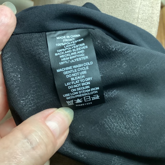 Vince Camuto Sequined Top Black White Abstract Short Sleeve Size 2X - Picture 9 of 9